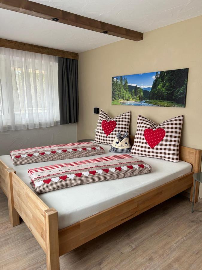 Ferienwohnungen Lodge-B Weissenbach am Lech Kültér fotó