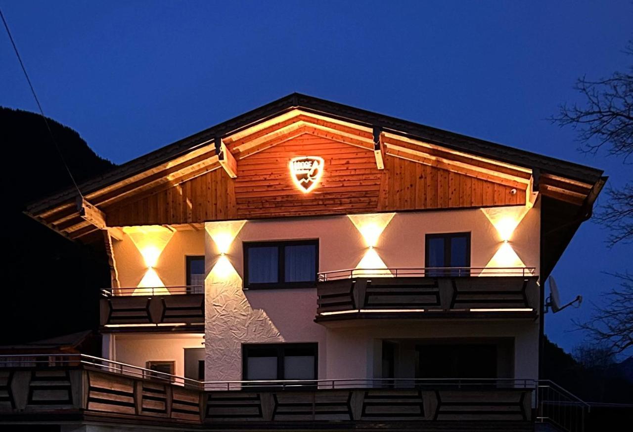 Ferienwohnungen Lodge-B Weissenbach am Lech Kültér fotó