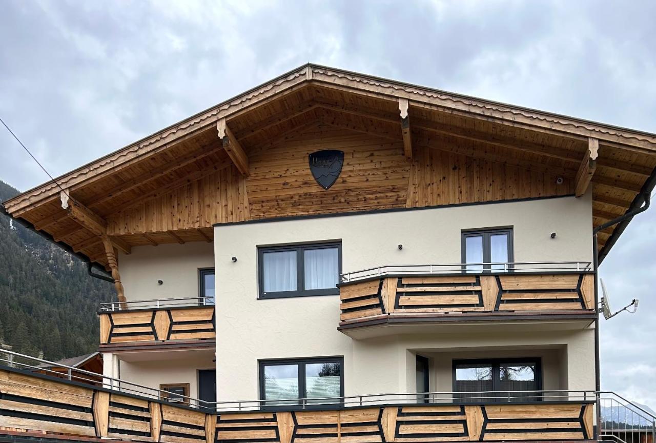 Ferienwohnungen Lodge-B Weissenbach am Lech Kültér fotó