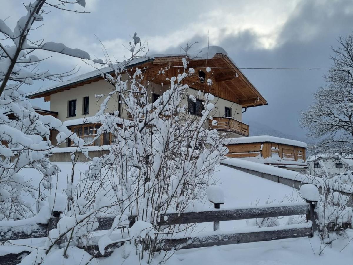 Ferienwohnungen Lodge-B Weissenbach am Lech Kültér fotó
