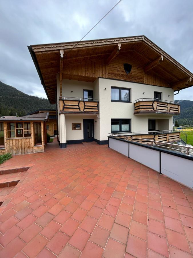 Ferienwohnungen Lodge-B Weissenbach am Lech Kültér fotó