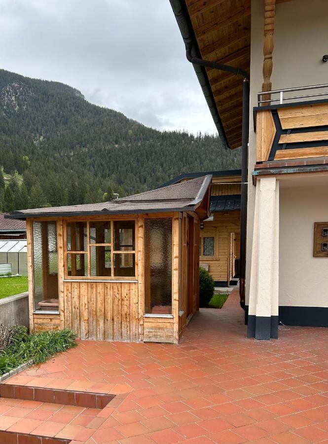Ferienwohnungen Lodge-B Weissenbach am Lech Kültér fotó