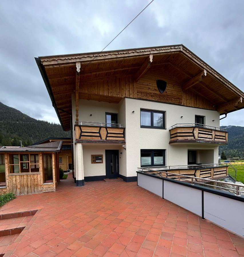 Ferienwohnungen Lodge-B Weissenbach am Lech Kültér fotó