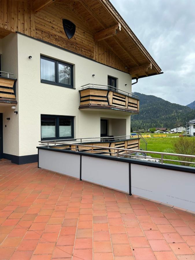 Ferienwohnungen Lodge-B Weissenbach am Lech Kültér fotó