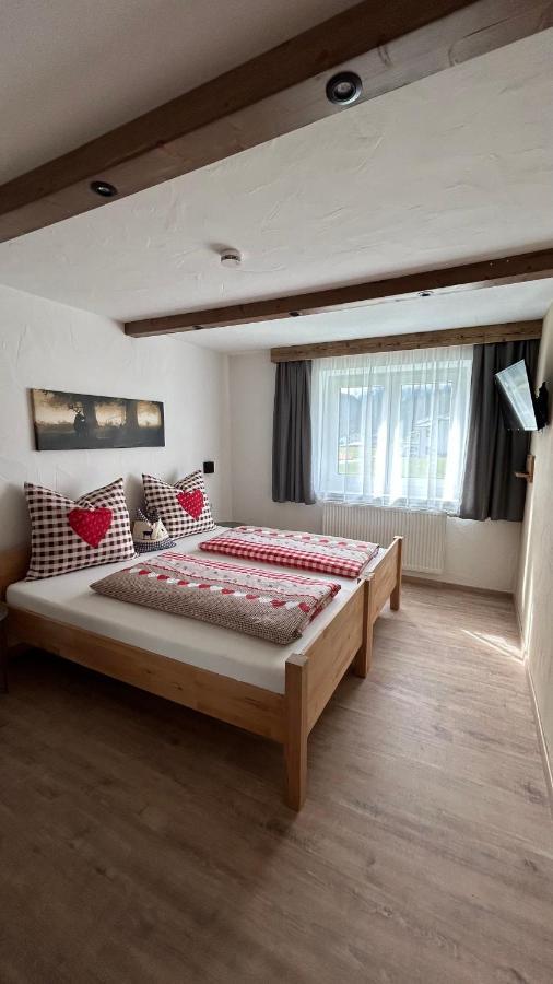 Ferienwohnungen Lodge-B Weissenbach am Lech Kültér fotó