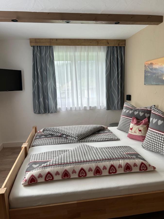 Ferienwohnungen Lodge-B Weissenbach am Lech Kültér fotó