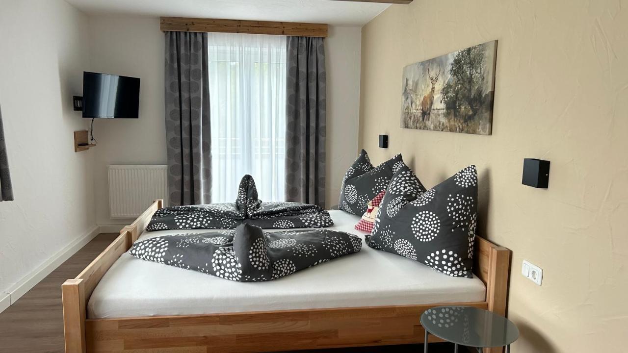 Ferienwohnungen Lodge-B Weissenbach am Lech Kültér fotó