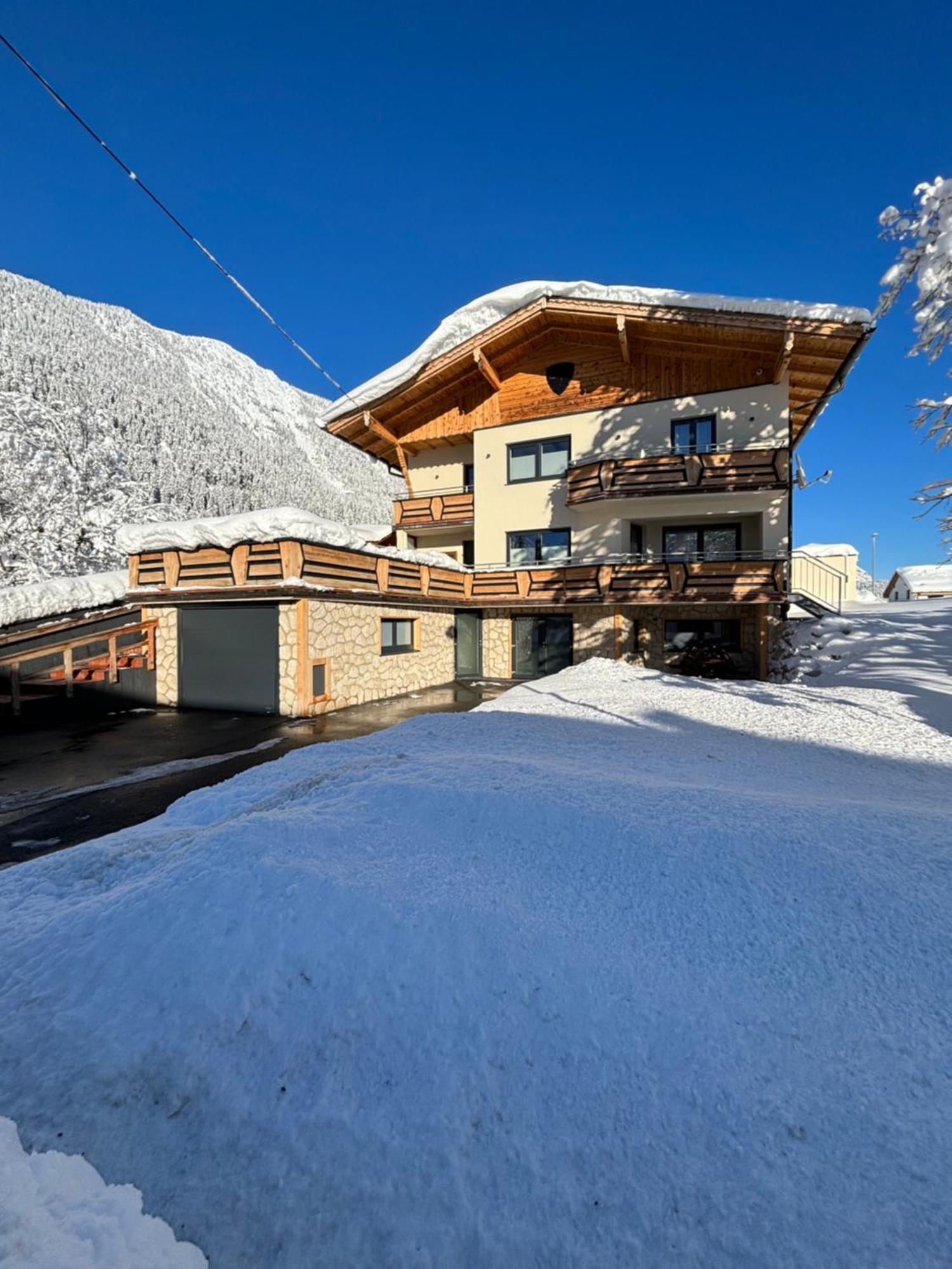 Ferienwohnungen Lodge-B Weissenbach am Lech Kültér fotó